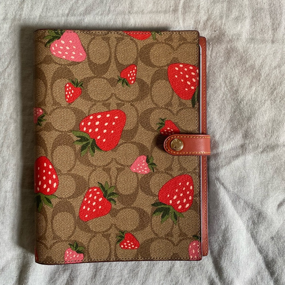 Coach Strawberry agenda cover